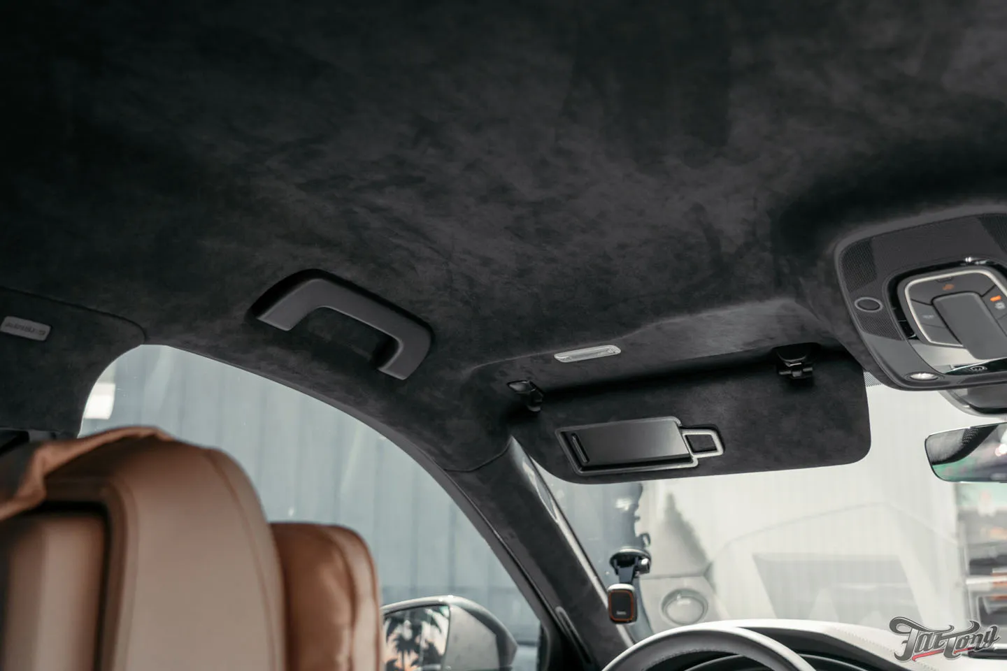 Комплексная шумоизоляция и перетяжка потолка в алькантару для Audi A6 Allroad
